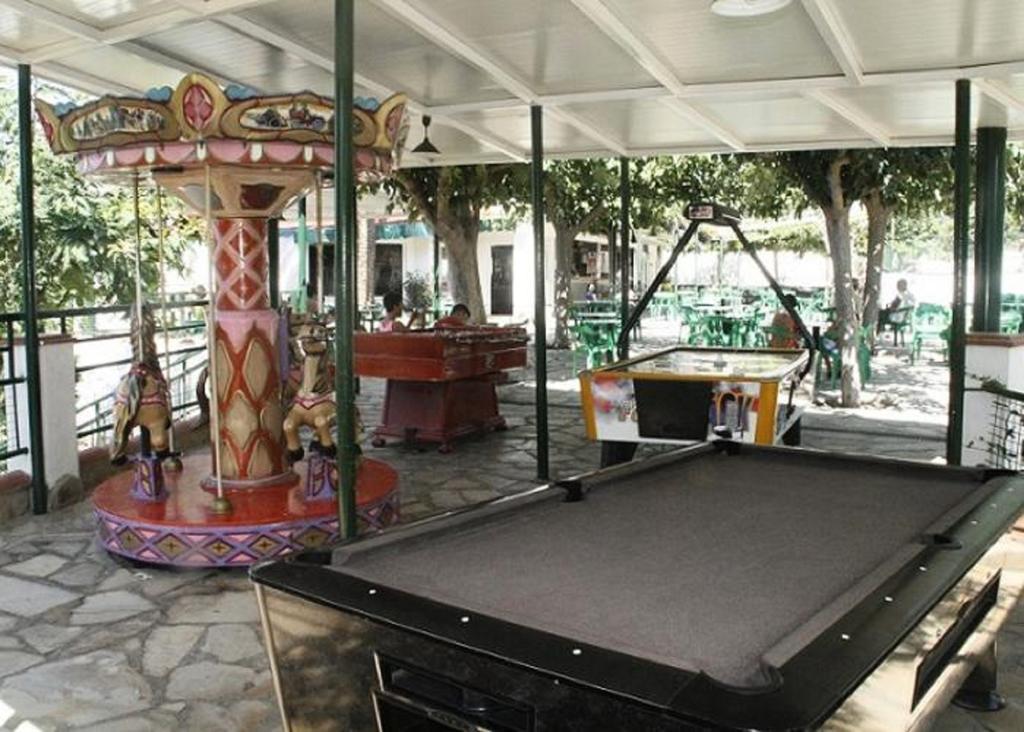 Camping Playa Y Fiesta Miami Playa Extérieur photo